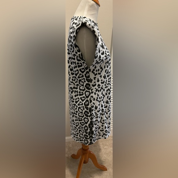 Lum, black & white print mini dress with small shoulder pads. Size Large - Picture 3 of 6